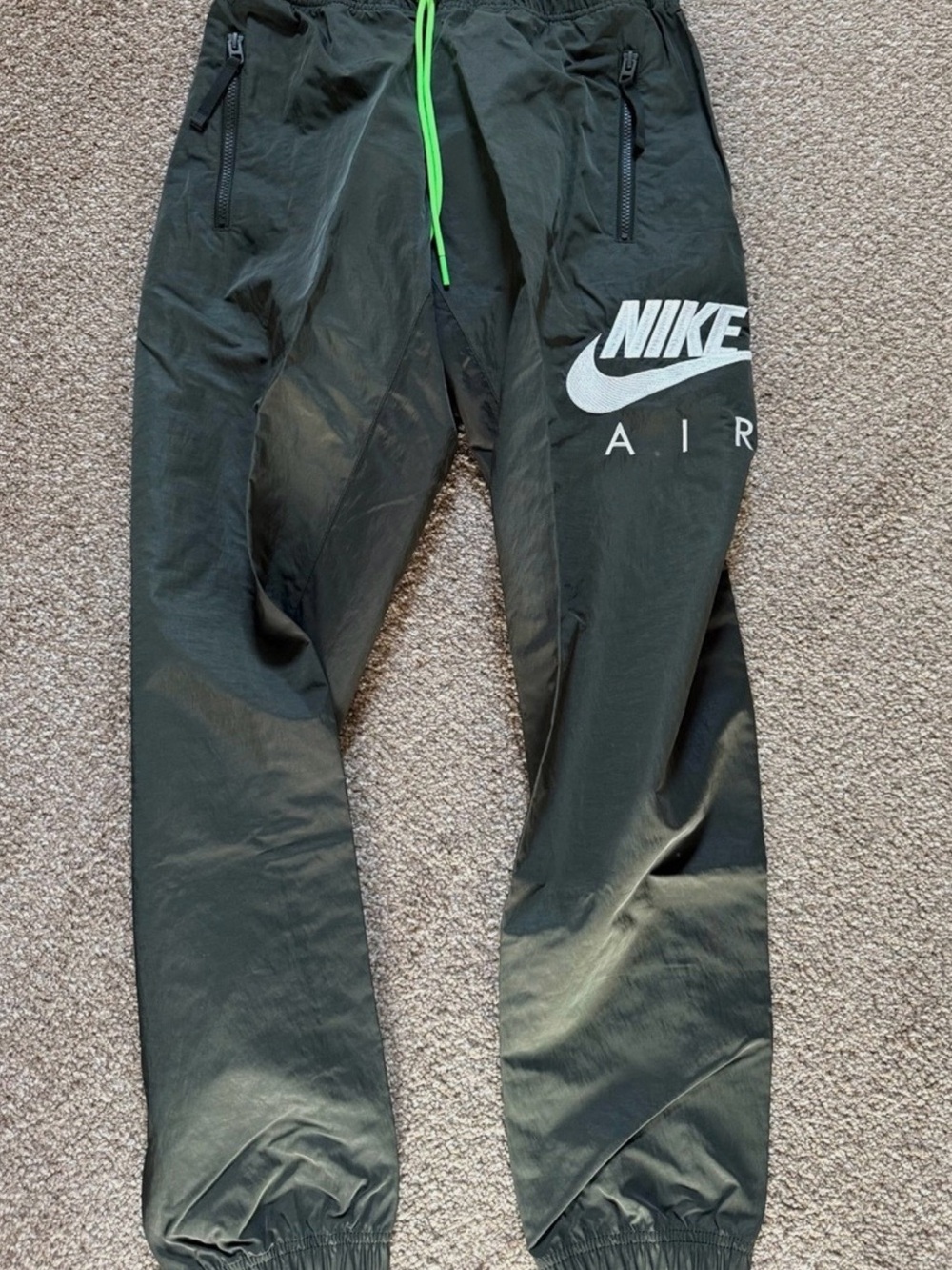 Nike Air Classic Men’s Pants Casual Jogger 80s 90s Style Track Windbreaker
